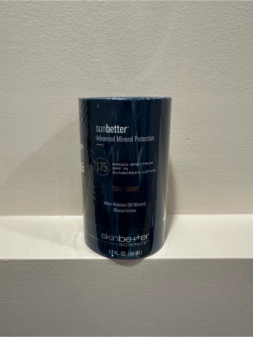 skinbetter science Sunbetter Tone Smart SPF 75 Mineral Sunscreen - Dark Blue